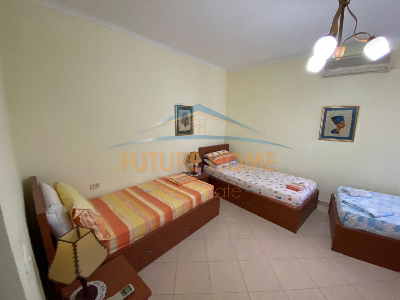 Shitet, Apartament 2+1+Post Parkimi, Golem.