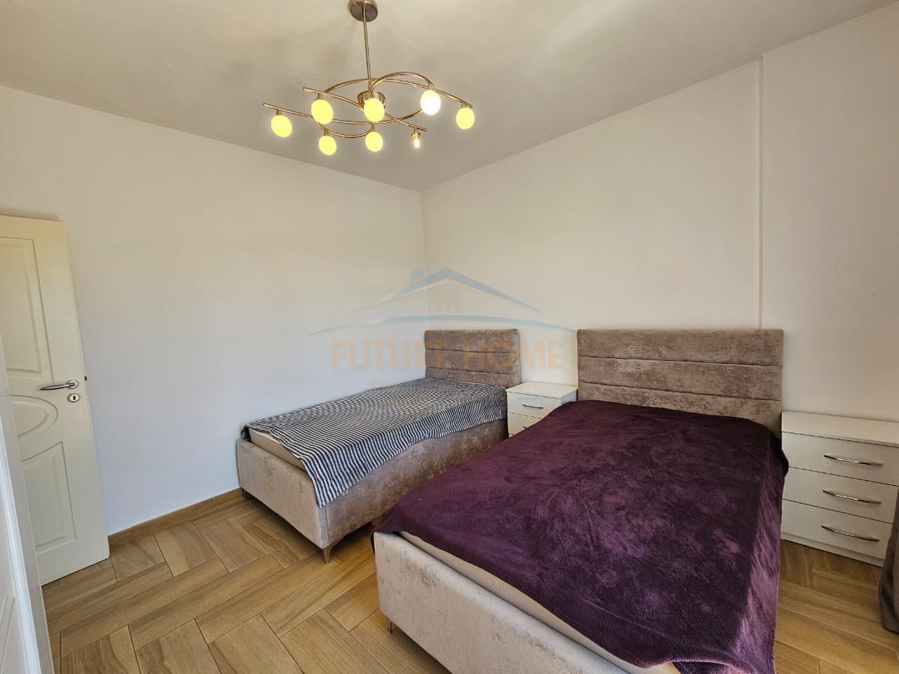In affitto, appartamento 2+1, 21 Dhjetori, Mozaiku, Tirana.