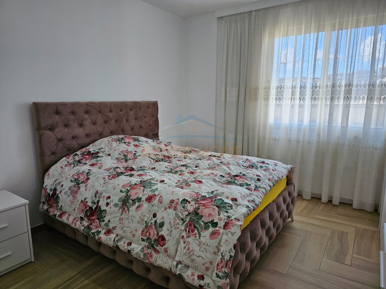 In affitto, appartamento 2+1, 21 Dhjetori, Mozaiku, Tirana.