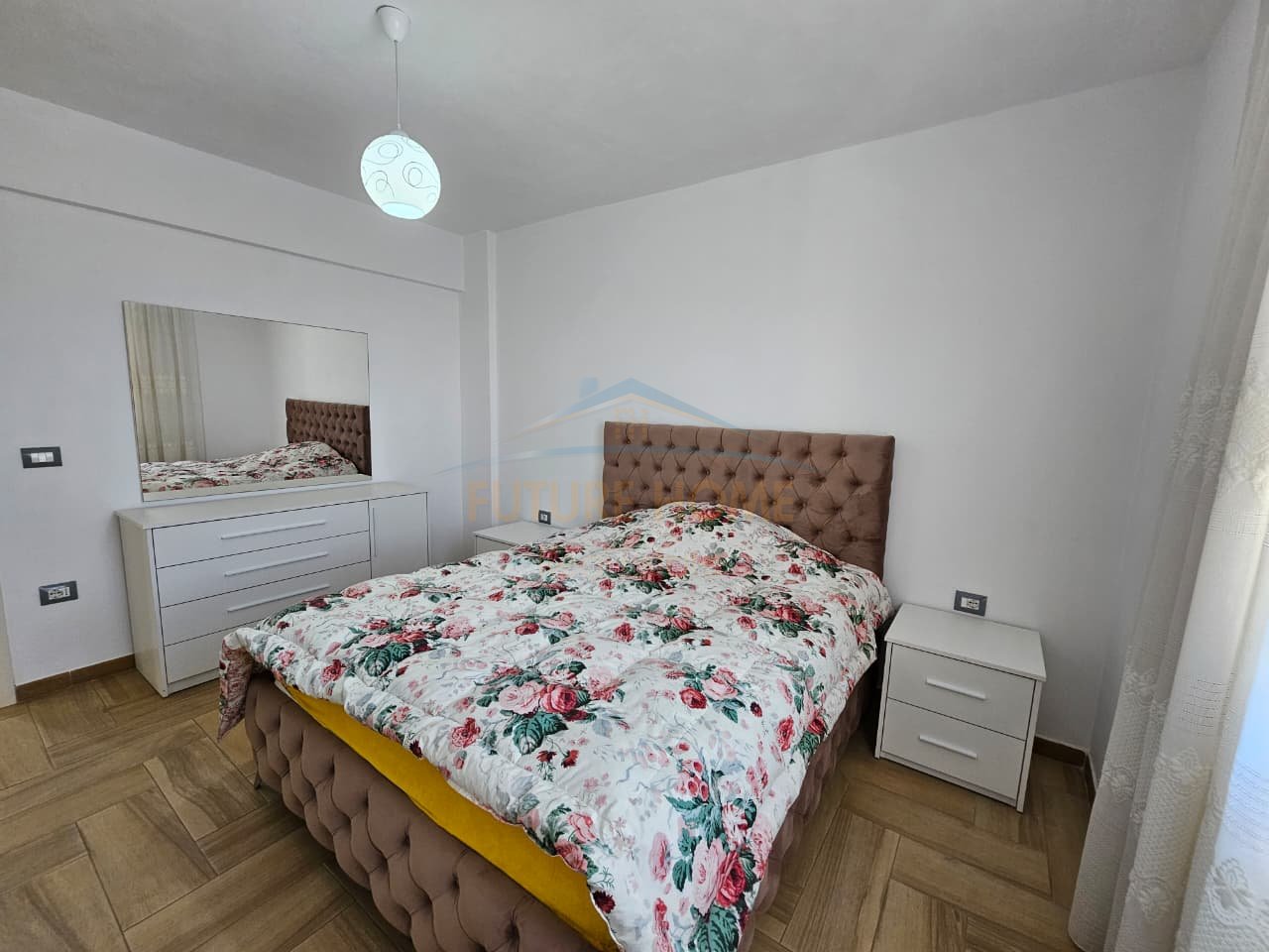 In affitto, appartamento 2+1, 21 Dhjetori, Mozaiku, Tirana.