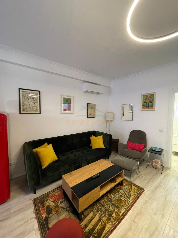 Affitto, Appartamento 1+1, Blloku, Tirana.