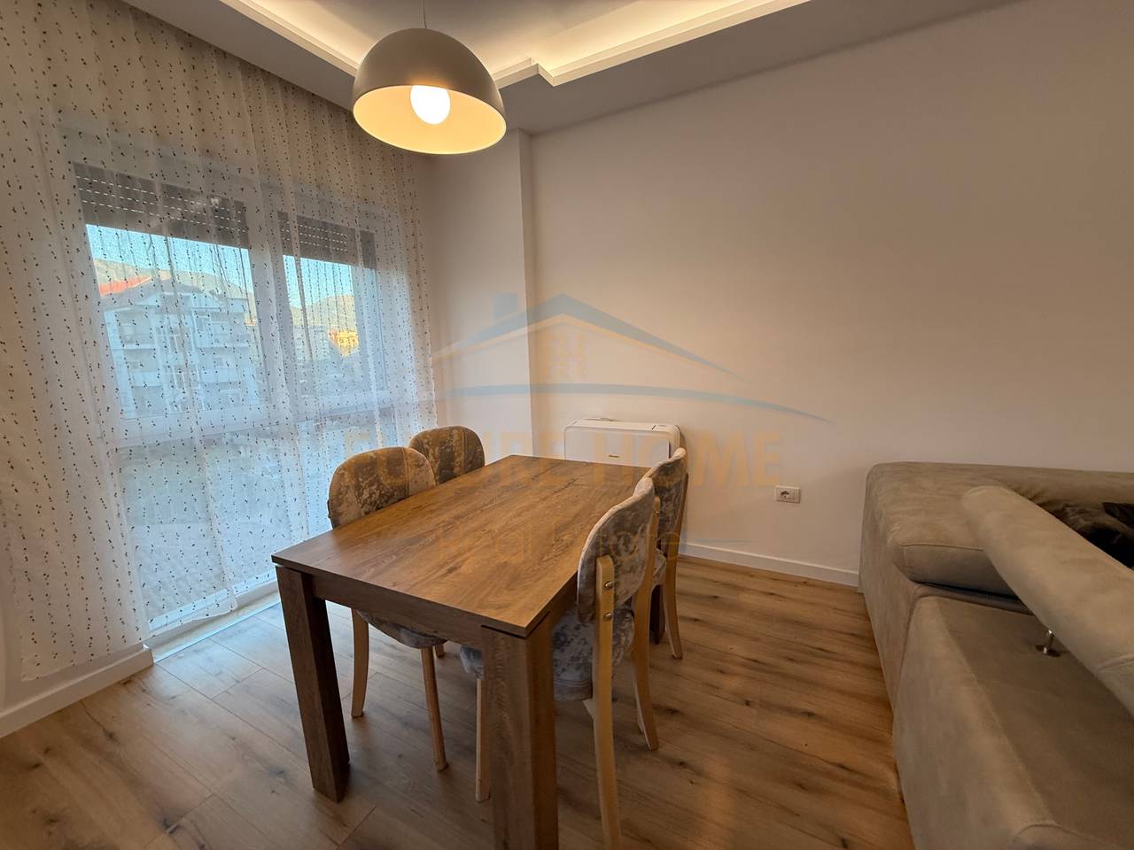 For rent, 2+1 Apartment + Parking Space, Shkolla e Kuqe, Tirana