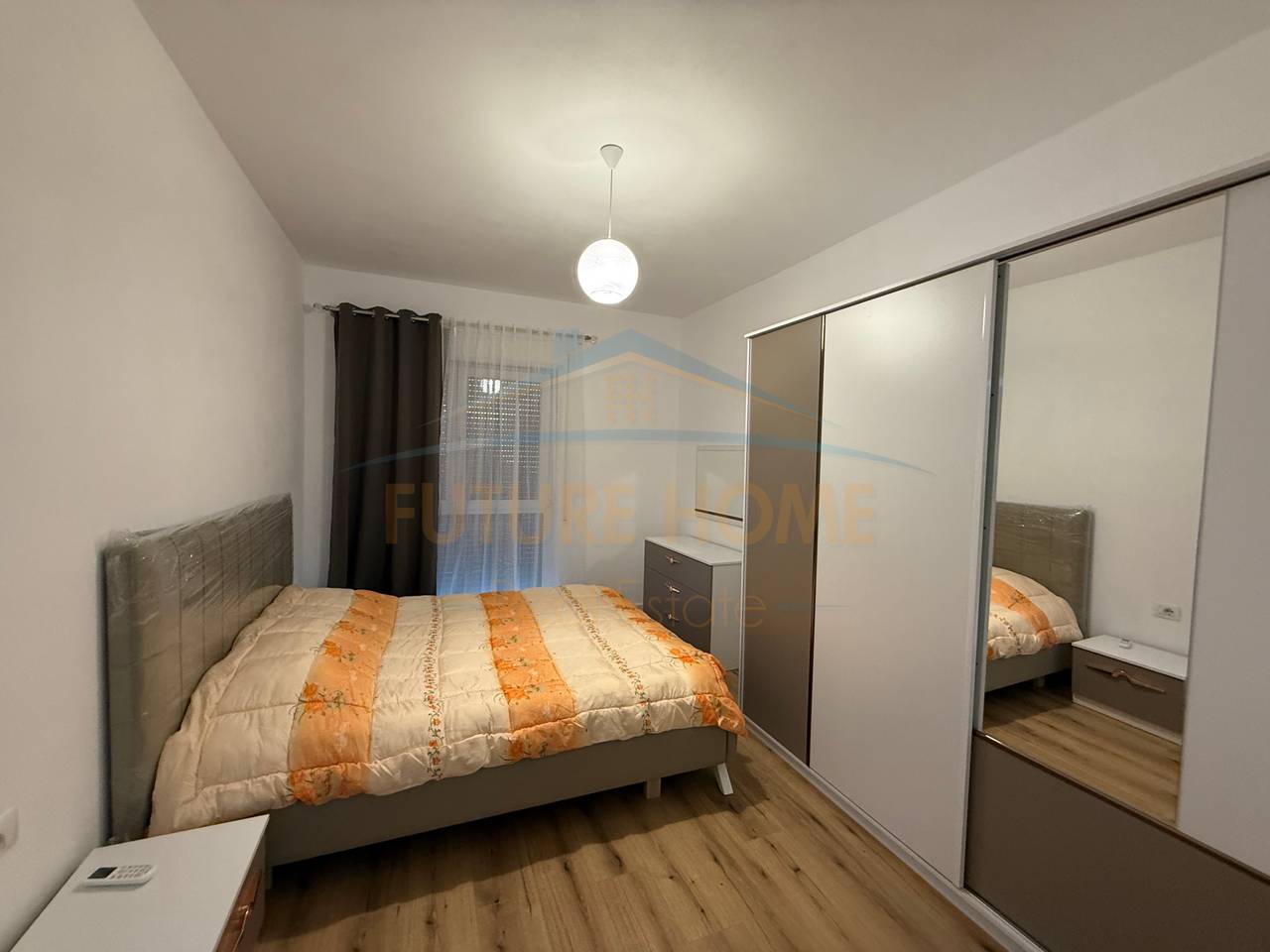 For rent, 2+1 Apartment + Parking Space, Shkolla e Kuqe, Tirana