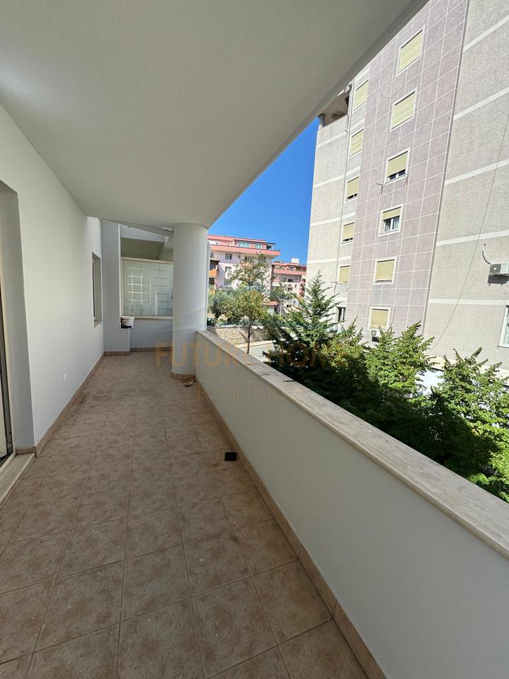 In vendita, appartamento 2+1, Rruga e Dajtit, Fresk, Tirana.