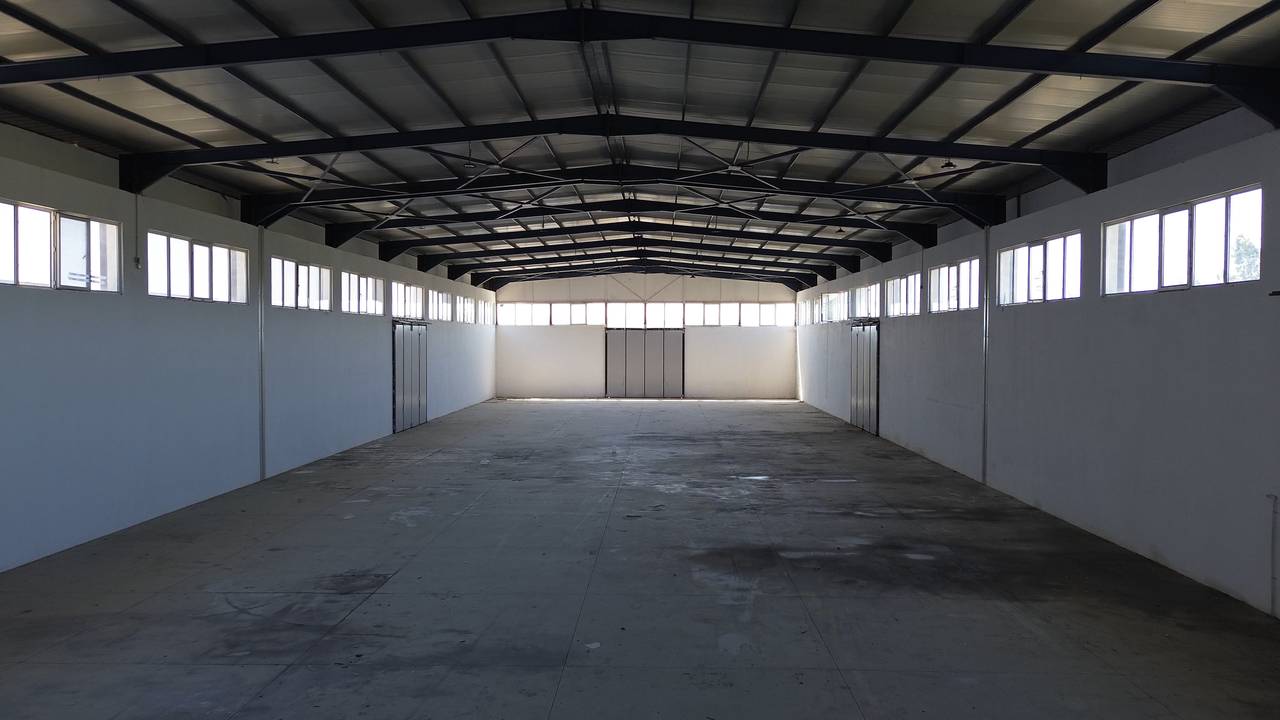 In Vendita, Magazzino Esclusivo – Autostrada Durrës–Tiranë, Km 7