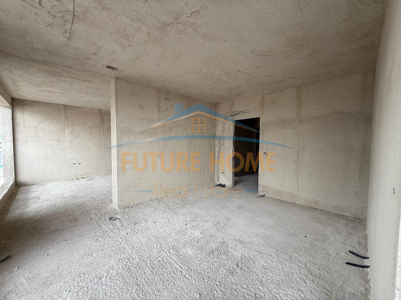 Shitet, Apartament 2+1+2,  White Tower Residence, Komuna e Parisit.