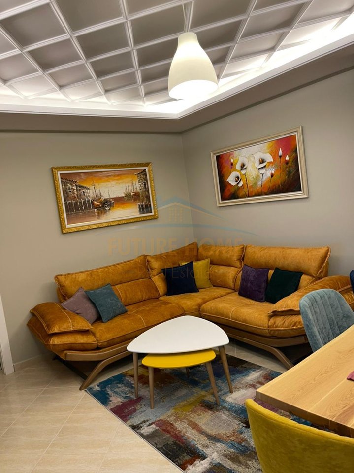 Shitet , Apartament 2+1 te Mali i Robit, Durrës