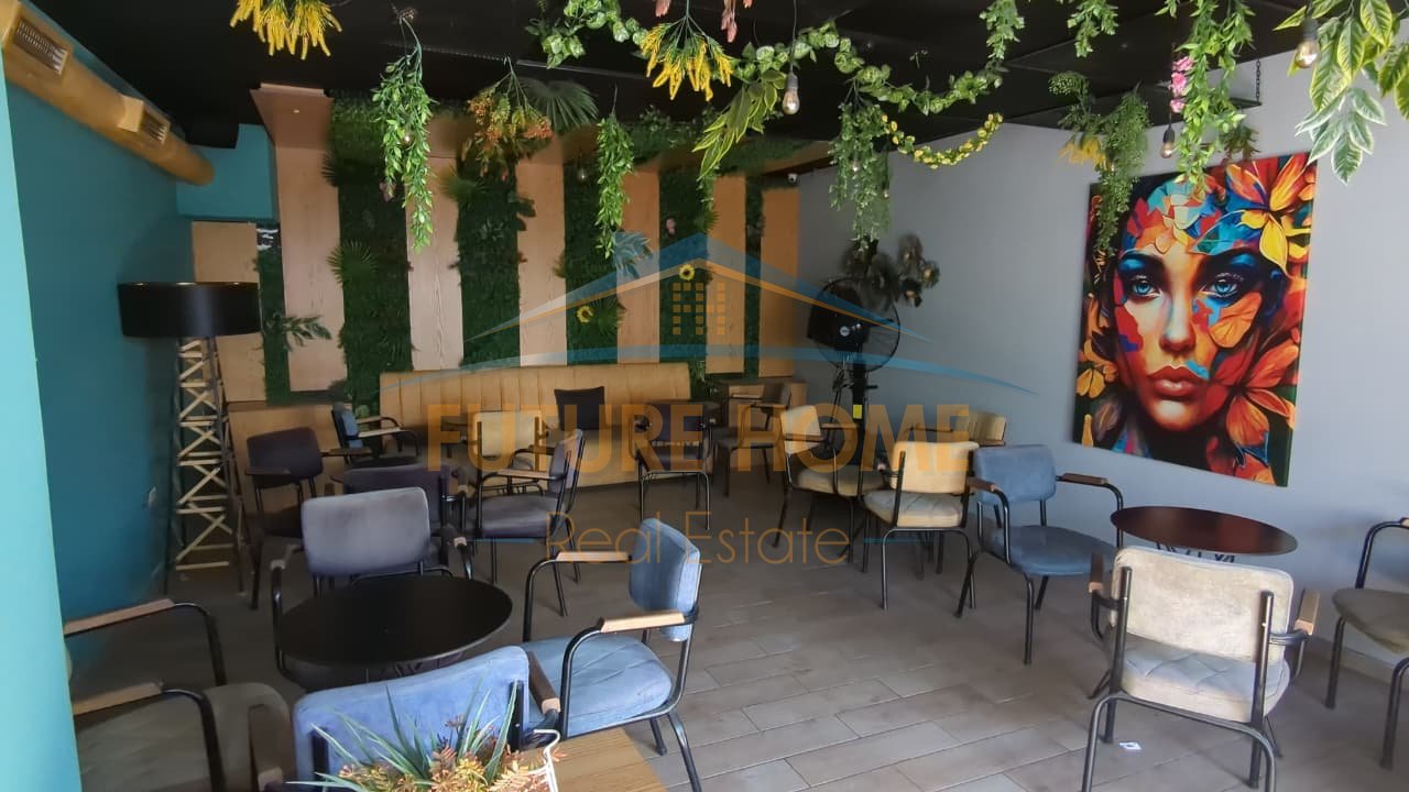 Shitet, Biznes-Lounge, Materniteti i Ri