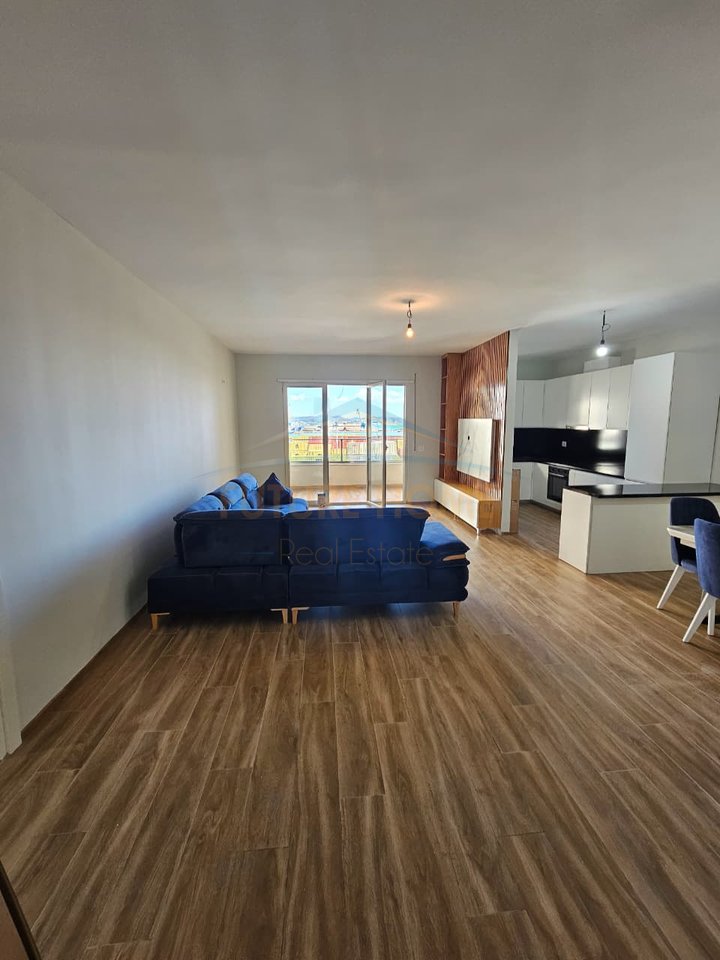 Qira, Apartament 3+1+2 ,Rruga Portit , Durrës