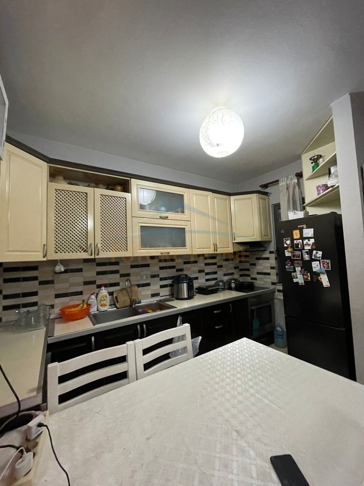 Qera, Apartament 2+1+2+Post Parkimi, Yzberisht, Tiranë.