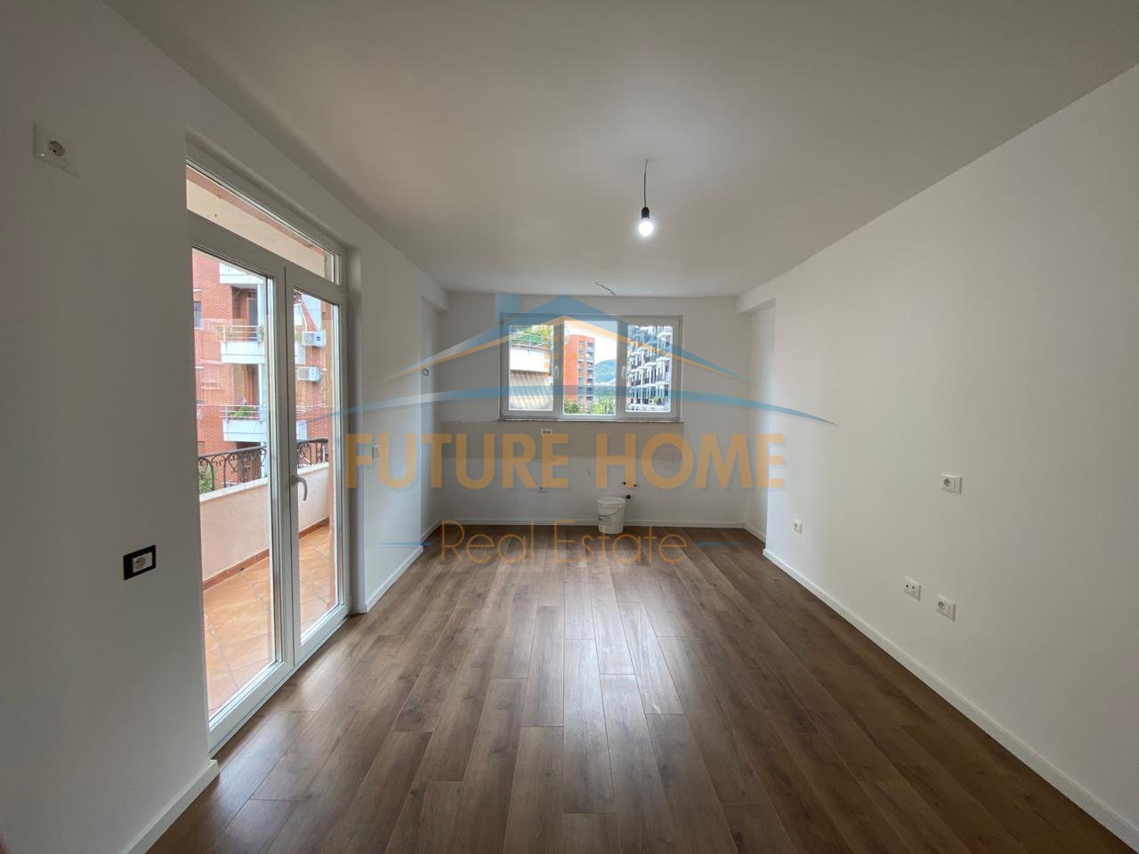 Shitet, Apartament 1+1, Rruga Margarita Tutulani