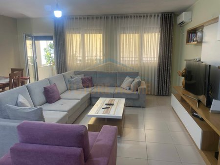 Shitet , Apartament 2+1  , ne Yzberisht,