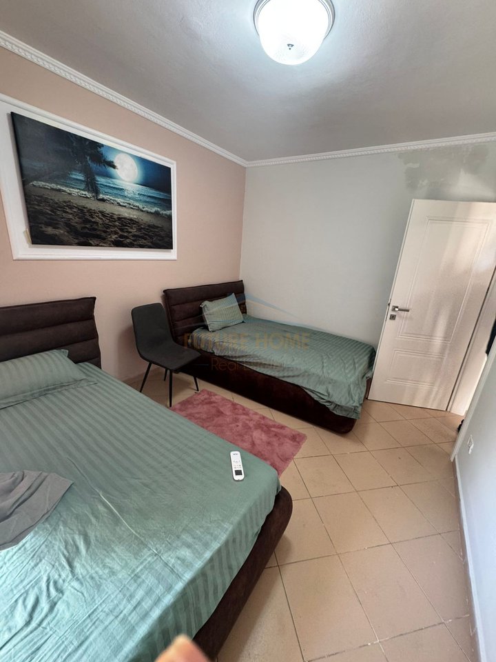 Shitet, Apartament 2+1, Lagjia Nr. 13
,Durres