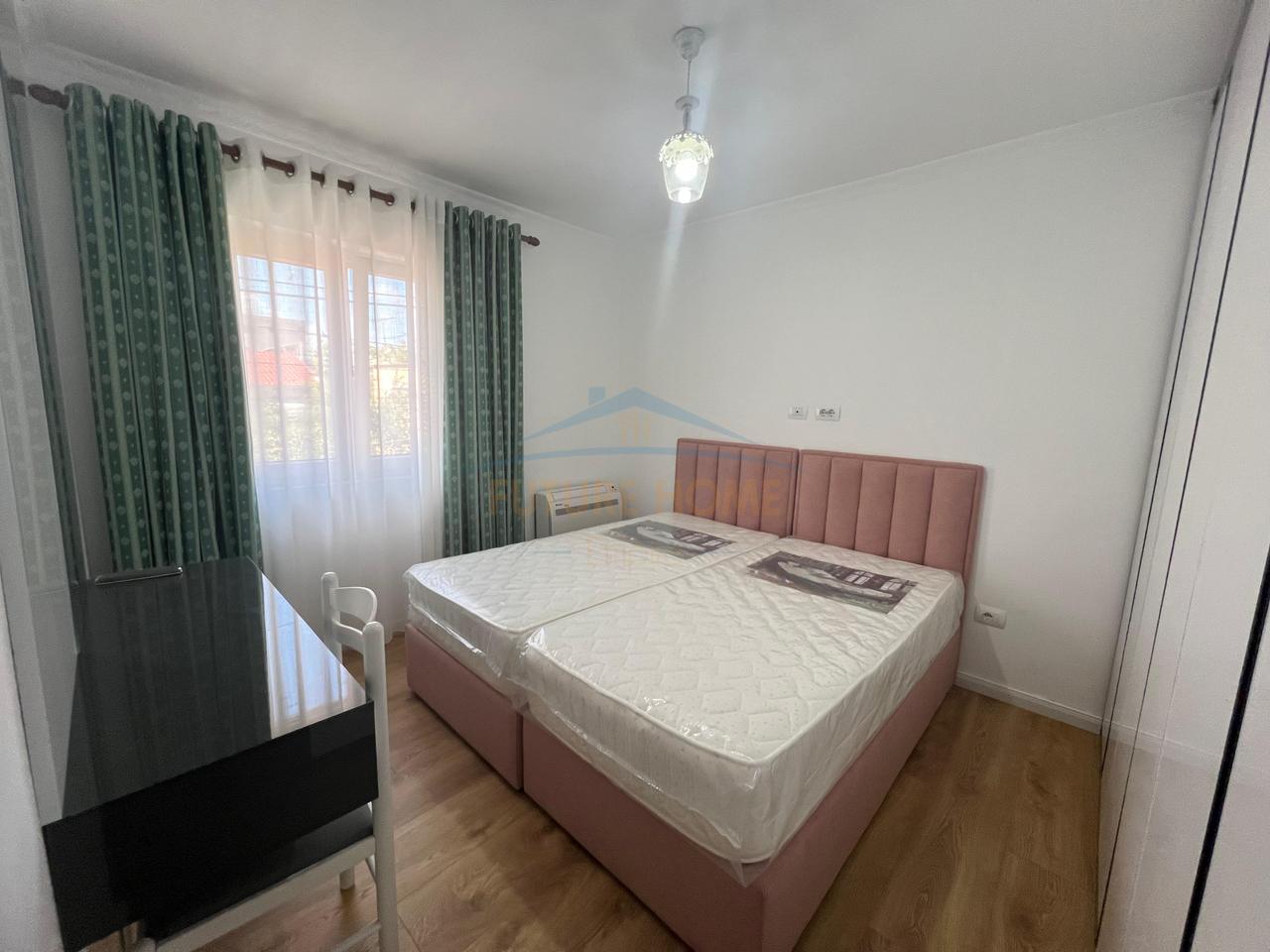 Qera, Apartament 3+1, Bulevardi Zogu i Pare, Tiranë.