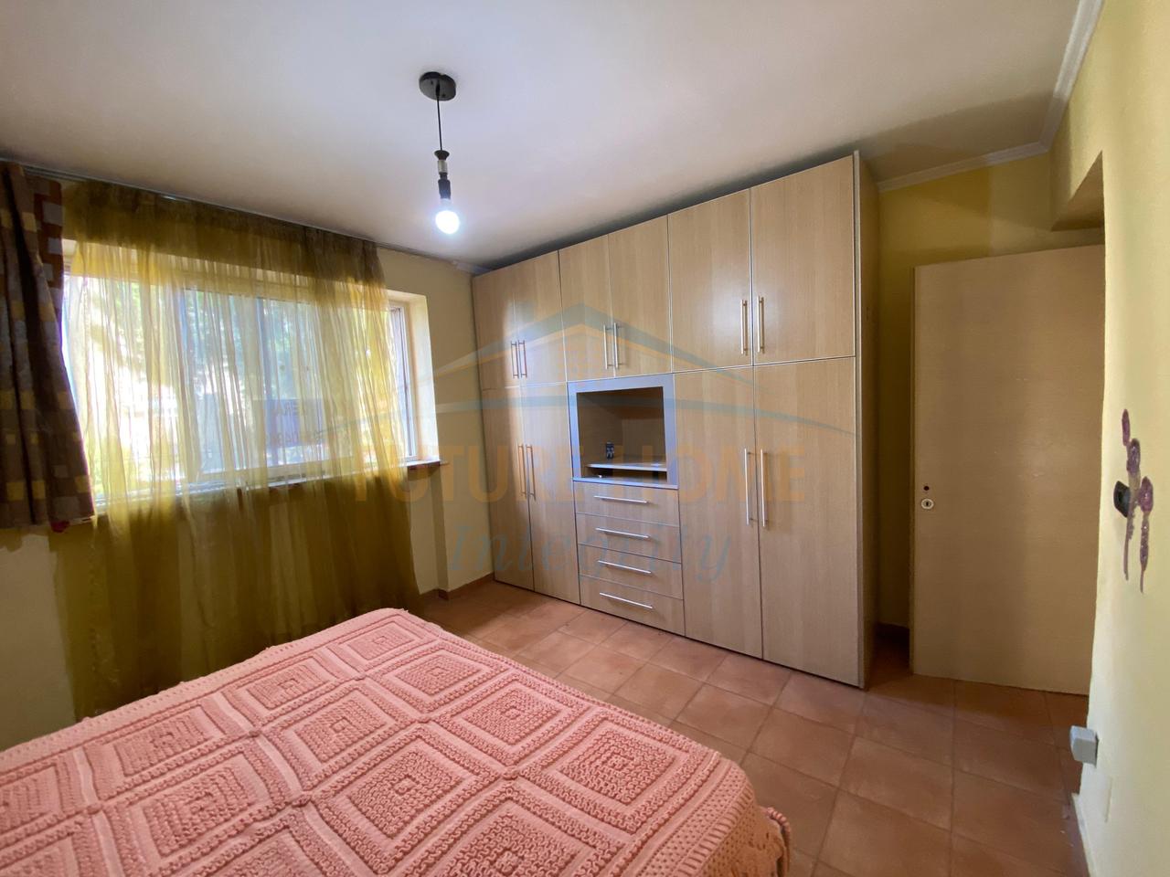 In affitto, appartamento 2+1, 21 Dhjetori, Tirana.