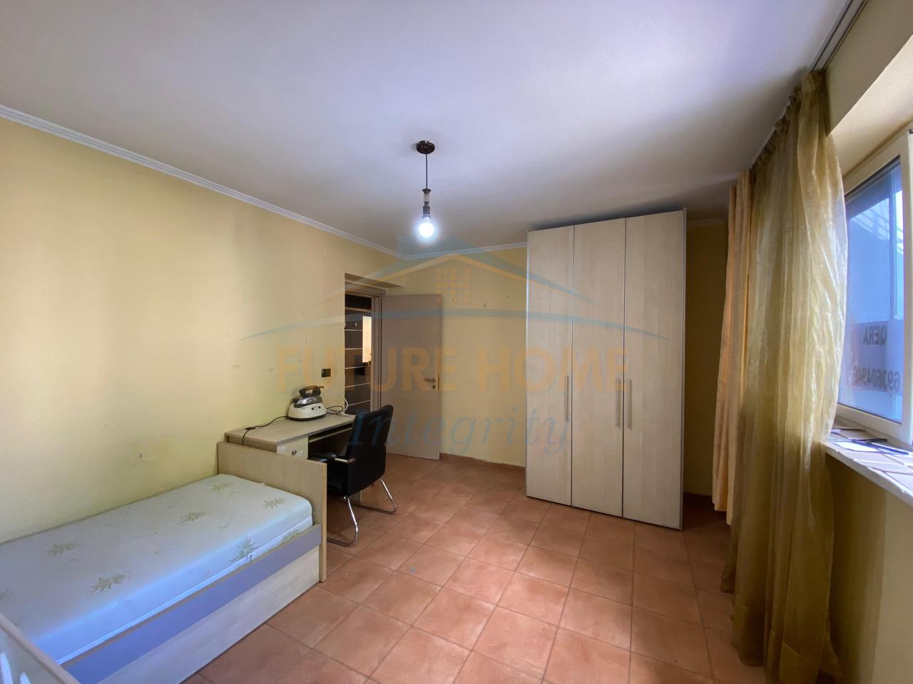 In affitto, appartamento 2+1, 21 Dhjetori, Tirana.