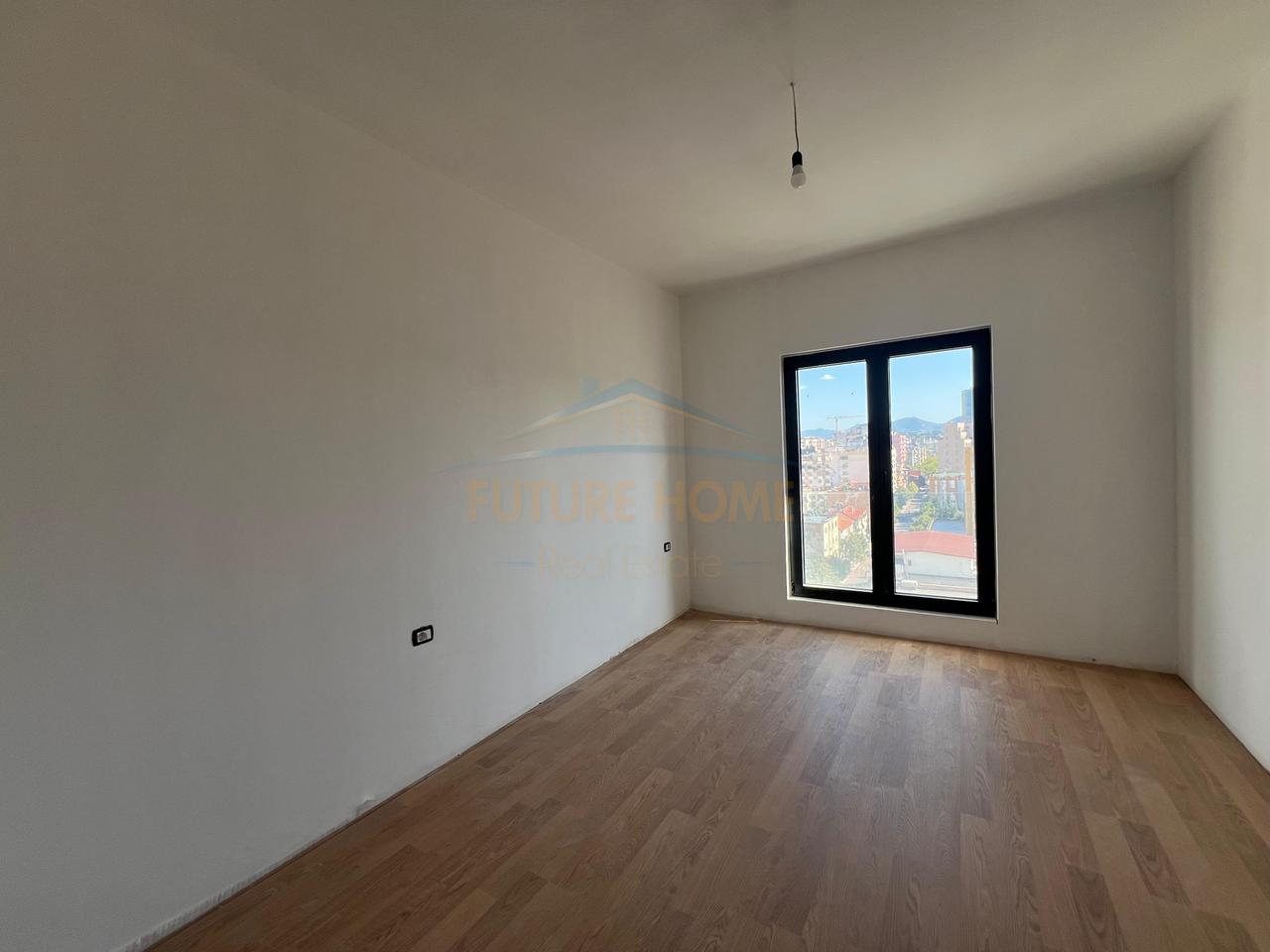 Qira, Apartament 1+1+Post Parkimi, Rruga e Barrikadave, Tiranë.