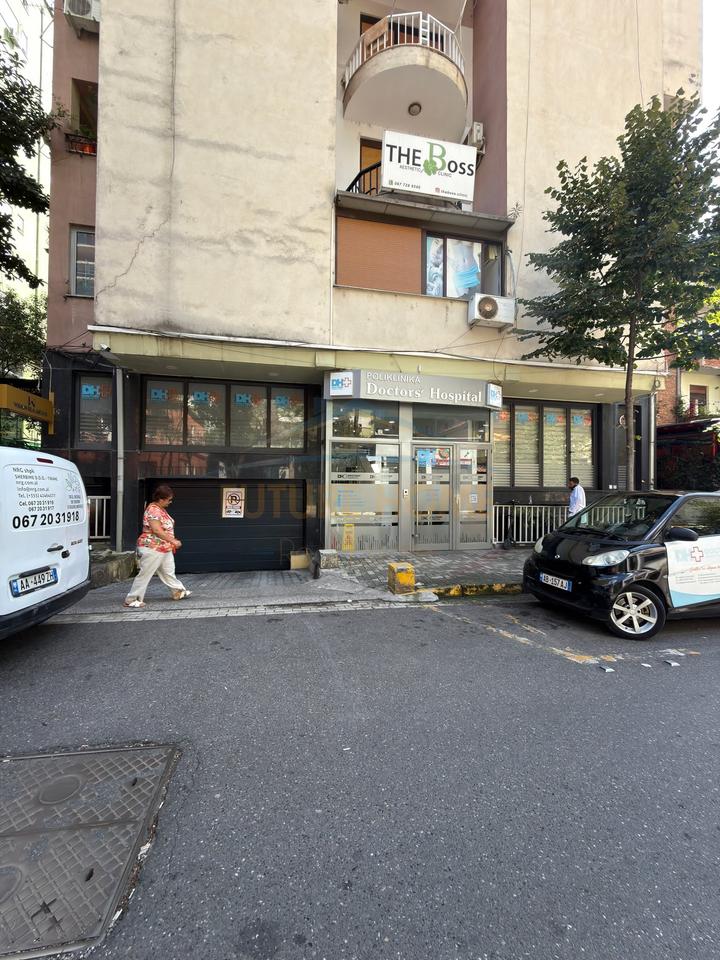 Shitet , Njesi , Rrugën “Pjetër Bogdani” Bllok