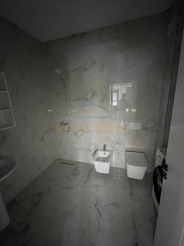 Qera , Apartament 3+1+2, Kamez