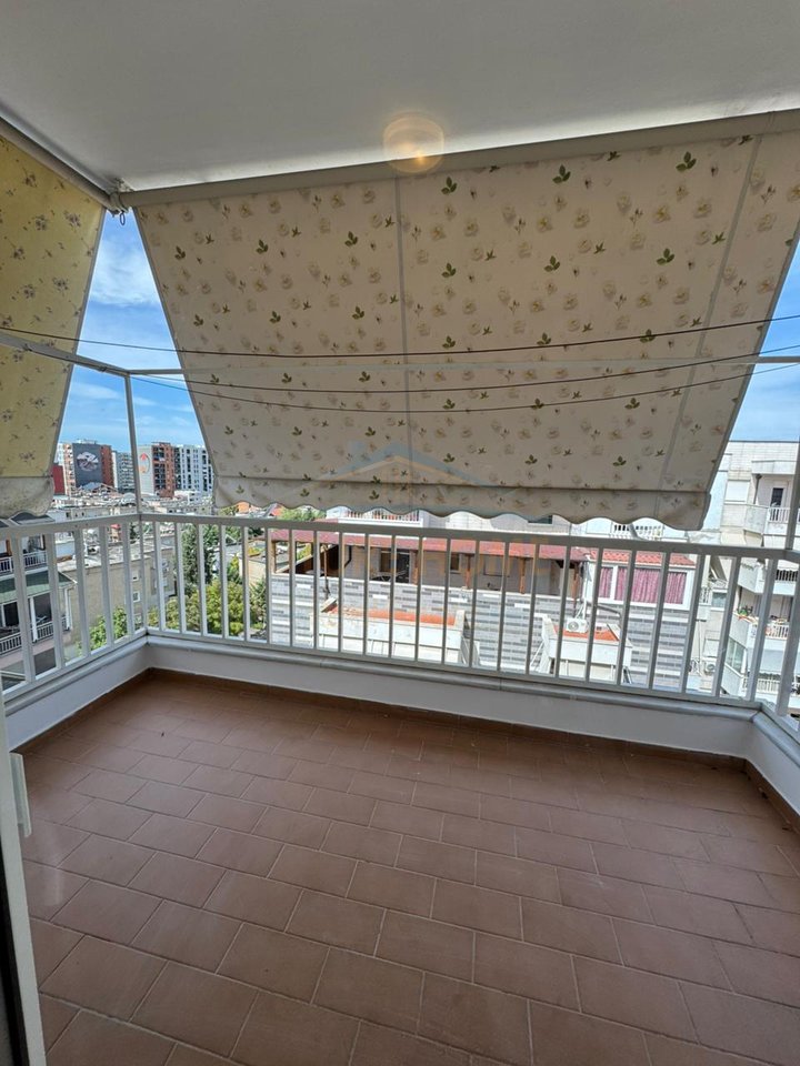 For sale, 1+1 Apartment, Oxhaku, Tirana.