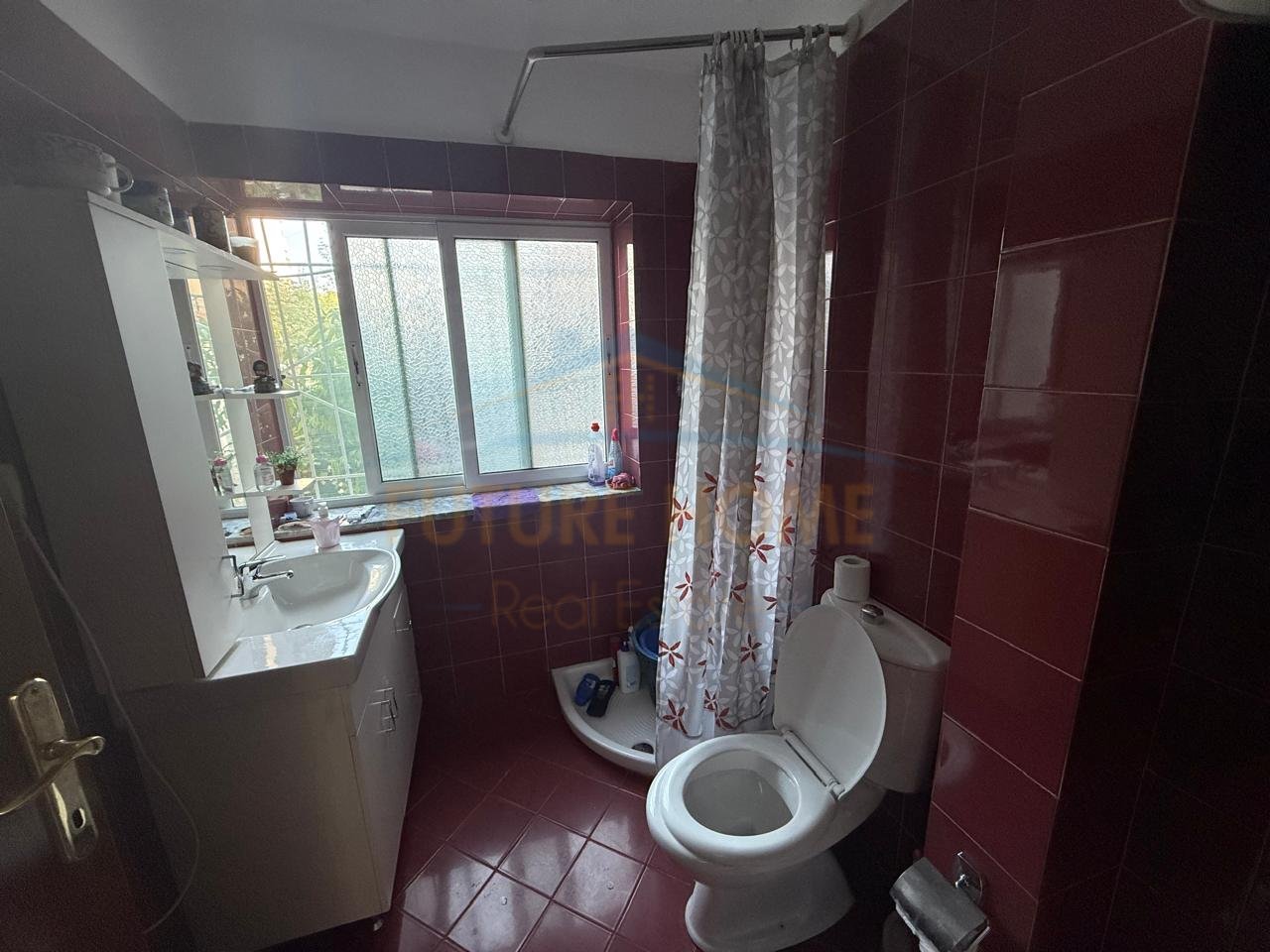 For sale, 3+1 Apartment, Neighborhood 10, Korçë