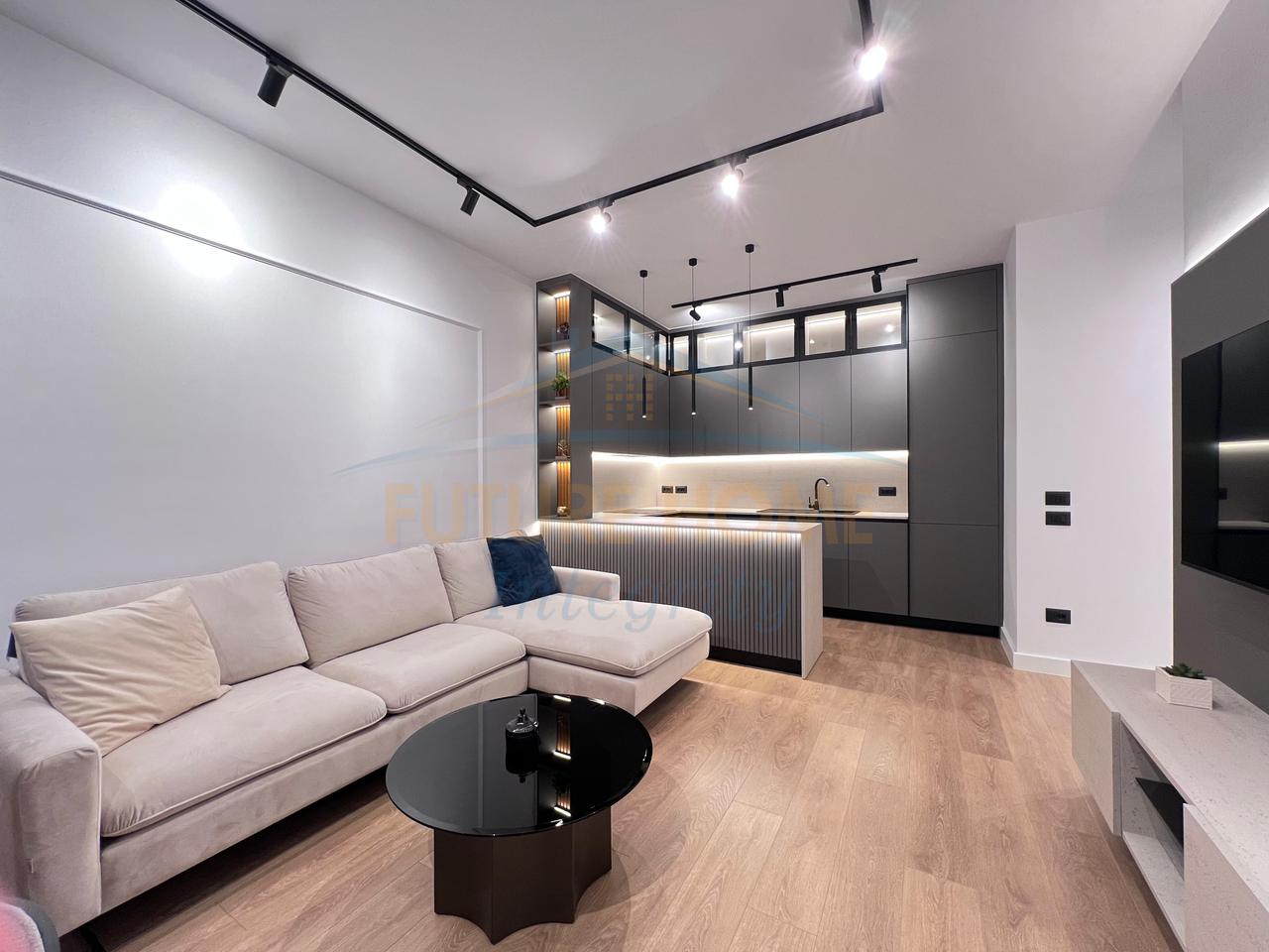 Shitet, Apartament 2+1, Porcelan, Tiranë.