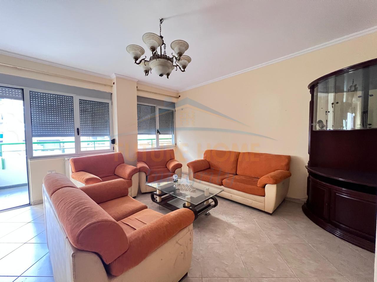 For rent, 3+1+2 Apartment, Dibrës Street, Tirana.