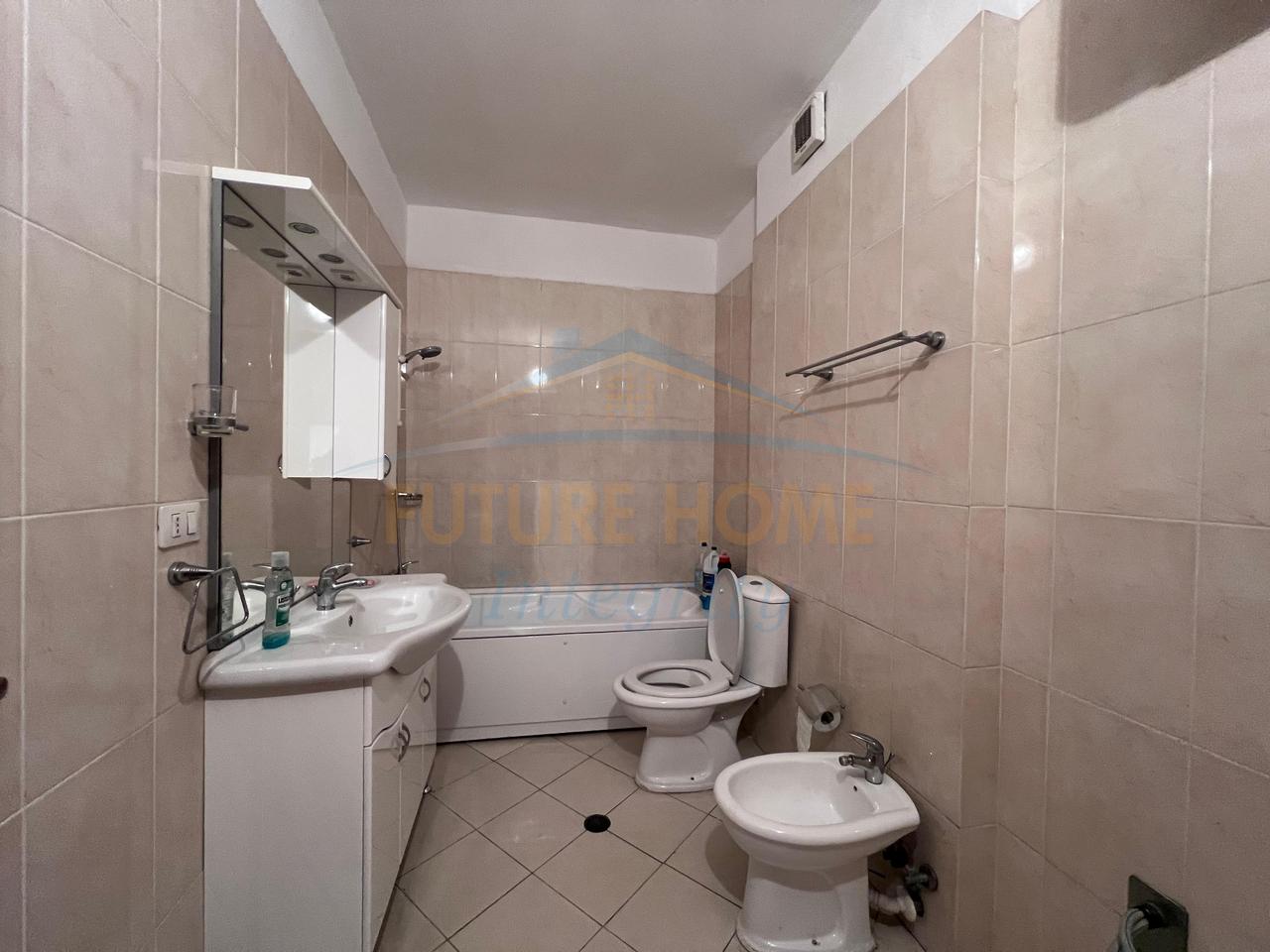 For rent, 3+1+2 Apartment, Dibrës Street, Tirana.