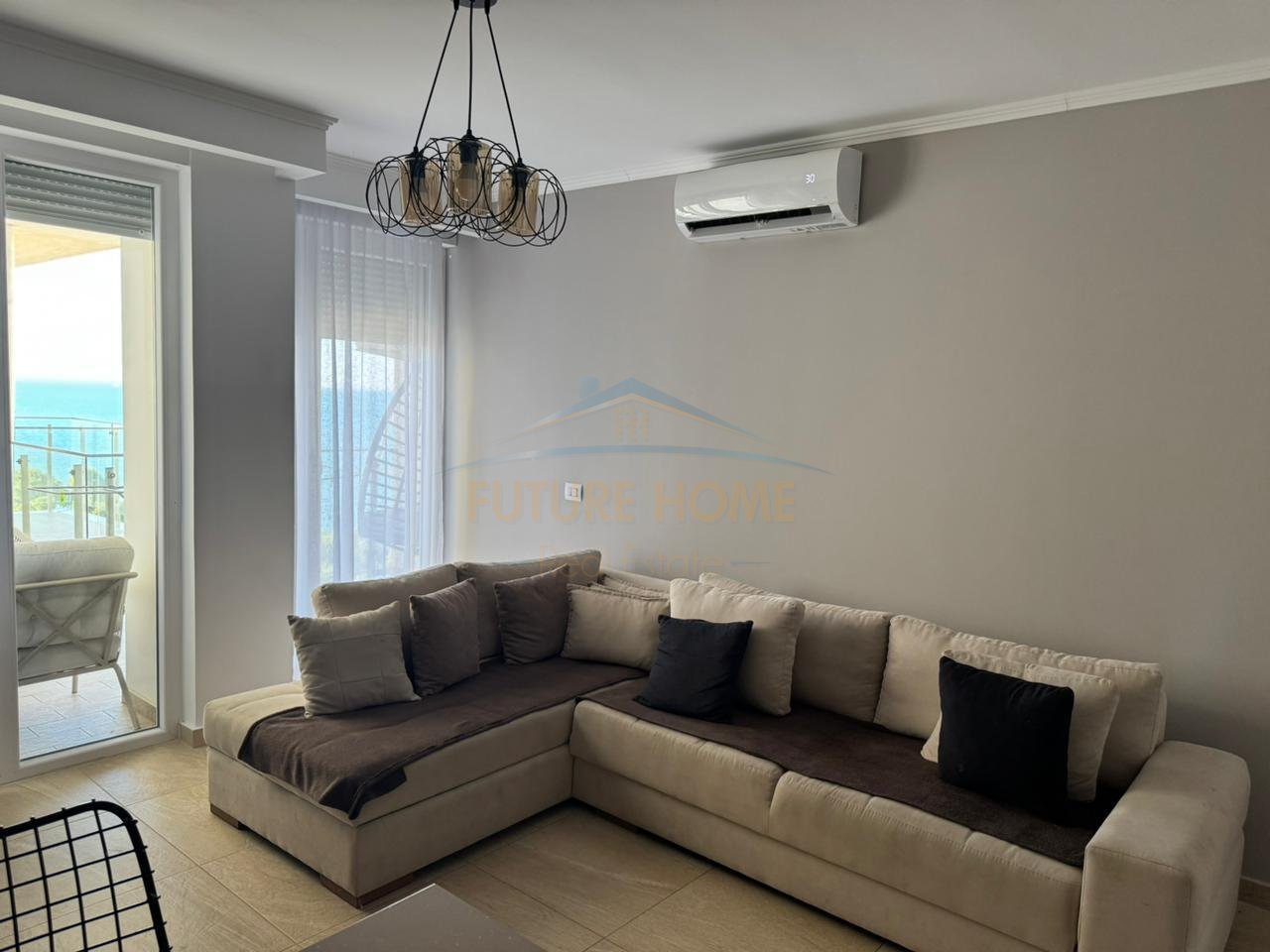 Shitet, Apartament 2+1 , Shëngjin, Lezhë.