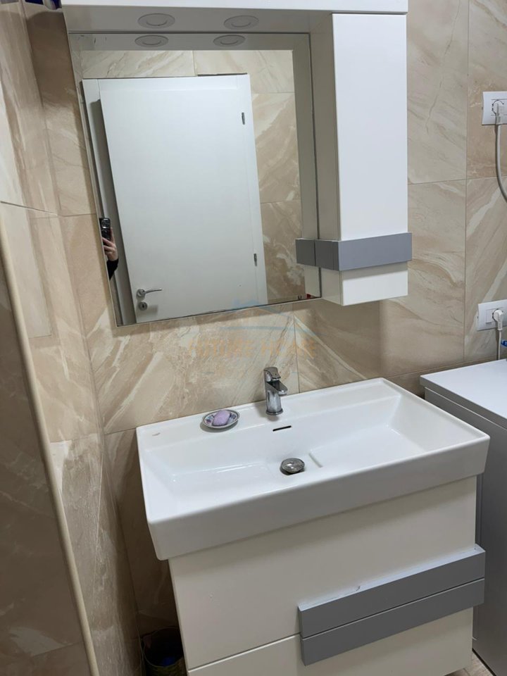 Shitet, Apartament 2+1 , Shëngjin, Lezhë.