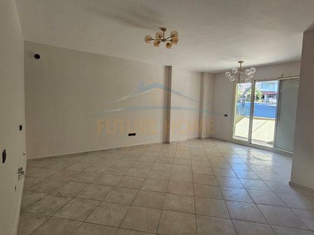 Shitet, Apartament 2+1 , Vila e Zogut, Durres