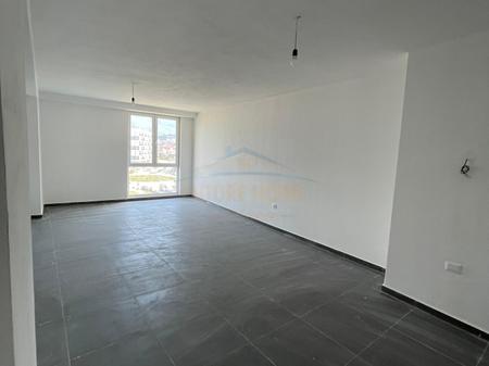 In vendita, Appartamento 2+1, Via 5 Maggio, Tirana.