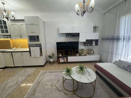 Shitet , Apartament 1+1 , Astir
