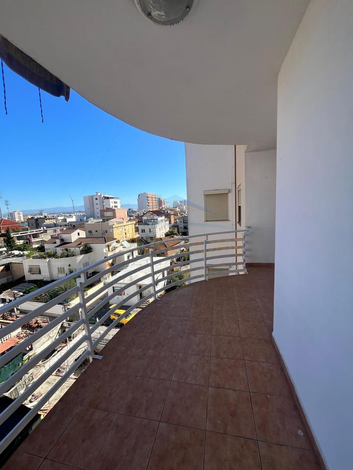 Shitet, Apartament 2+1+2, prane Ish Rajonit, Durres