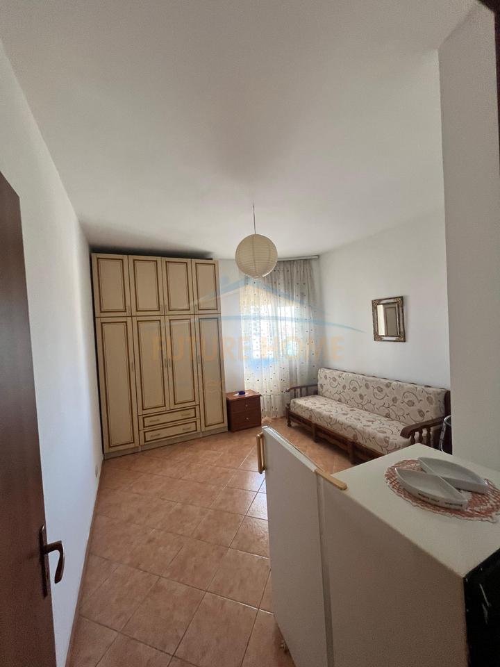Shitet, Apartament 2+1+2, prane Ish Rajonit, Durres