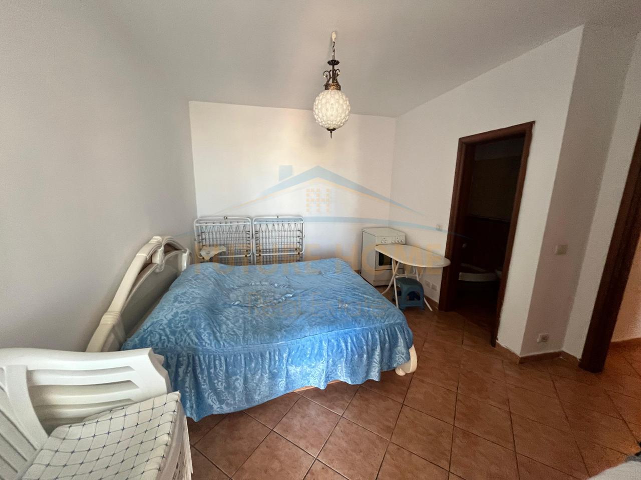 Shitet, Apartament 2+1+2, prane Ish Rajonit, Durres