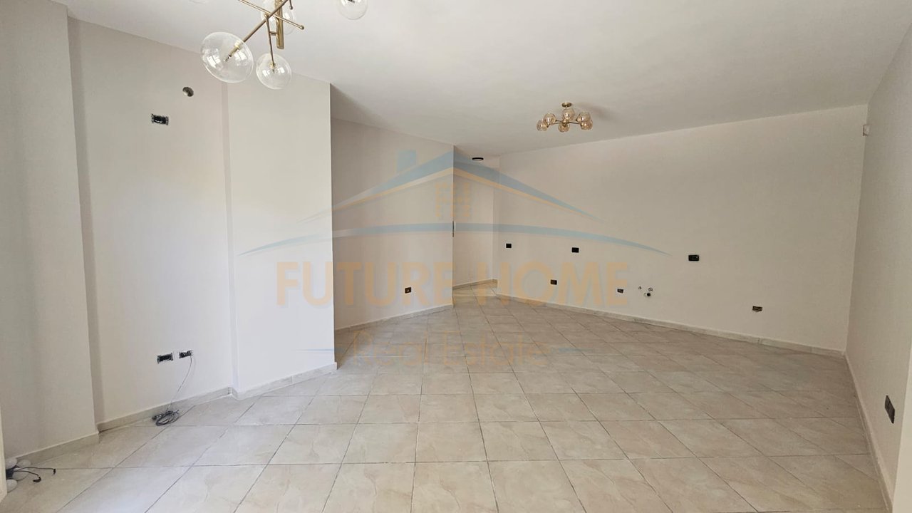 Shitet, Apartament 2+1 , Vila e Zogut, Durres