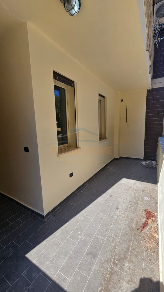 Shitet, Apartament 2+1 , Vila e Zogut, Durres