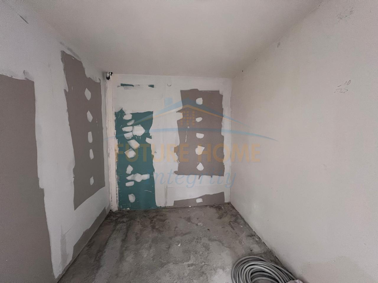 Qera, Ambient Biznesi, Rezidenca Erli, Tiranë.