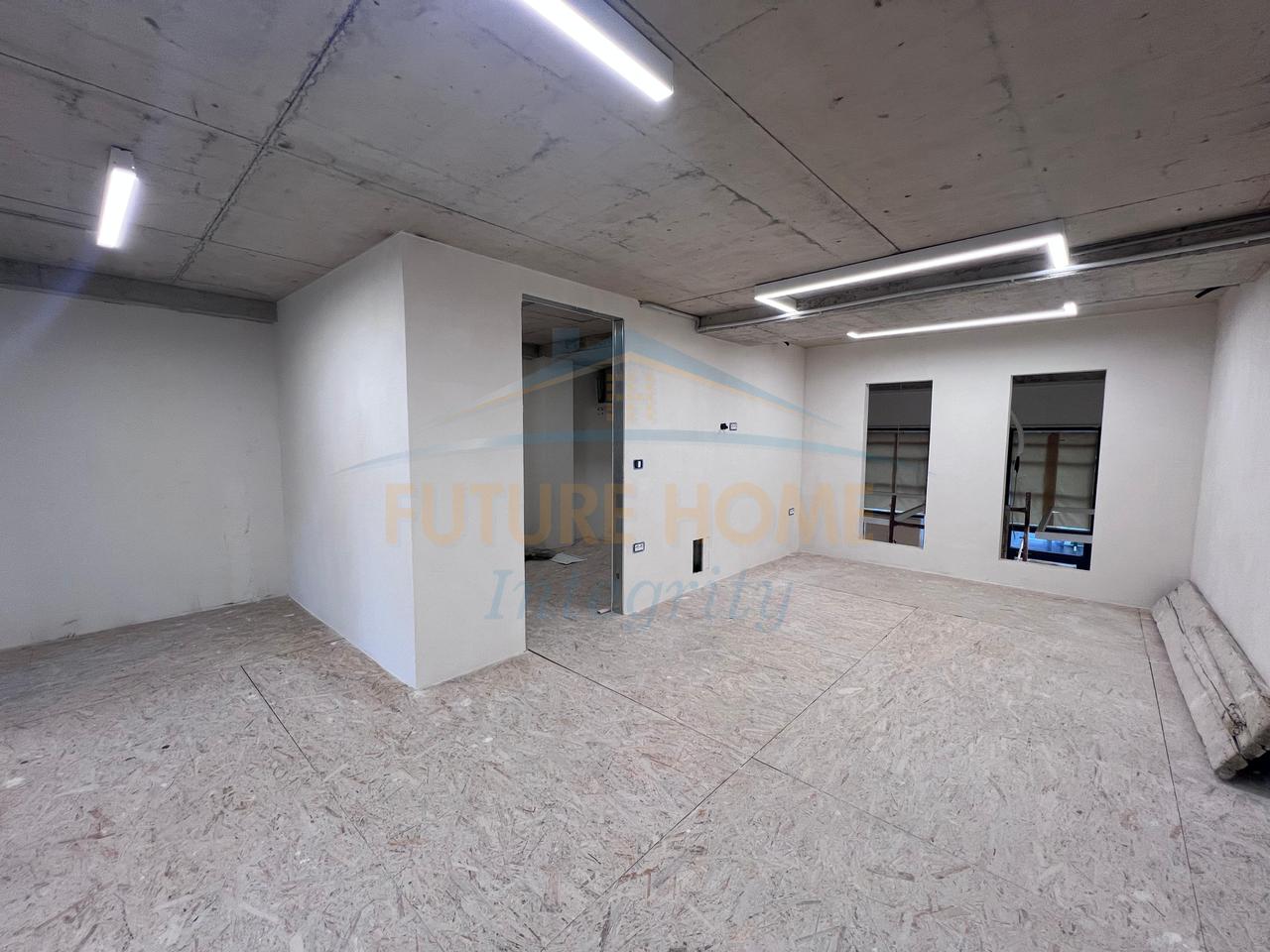 Qera, Business Environment, Porcelain, Tirana.