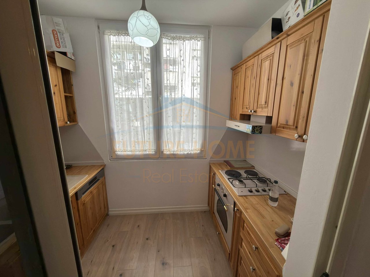 Shitet , Apartament 2+1 , Fresk