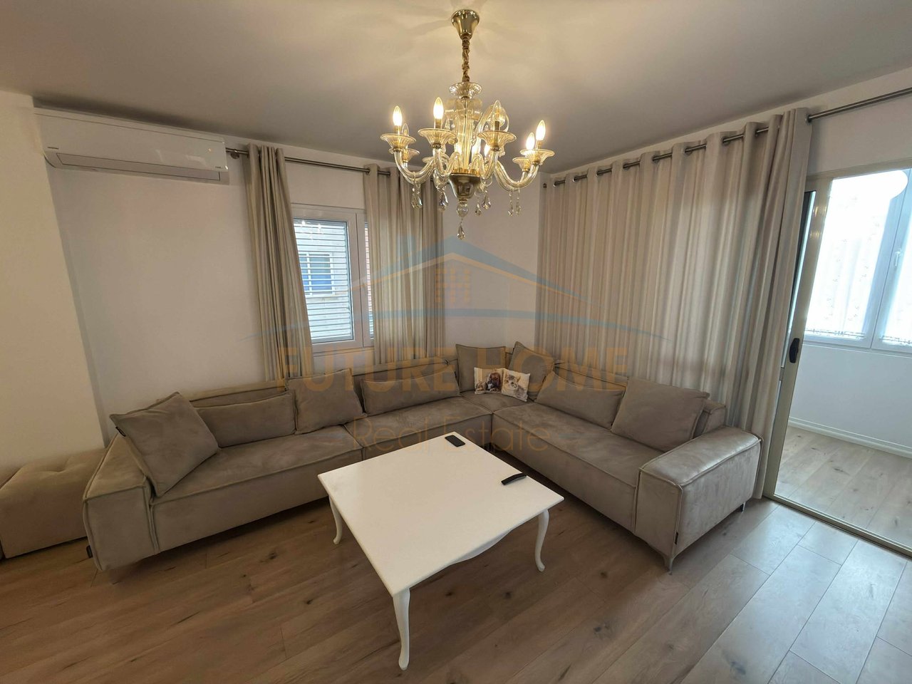 Shitet , Apartament 2+1 , Fresk