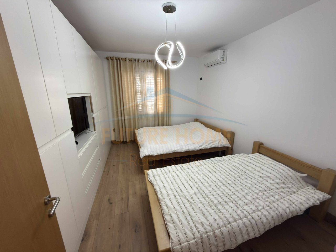 Shitet , Apartament 2+1 , Fresk