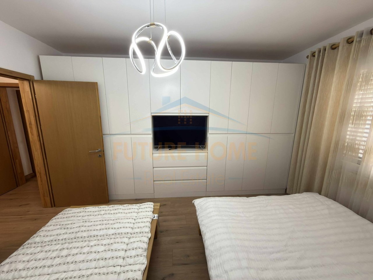 Shitet , Apartament 2+1 , Fresk