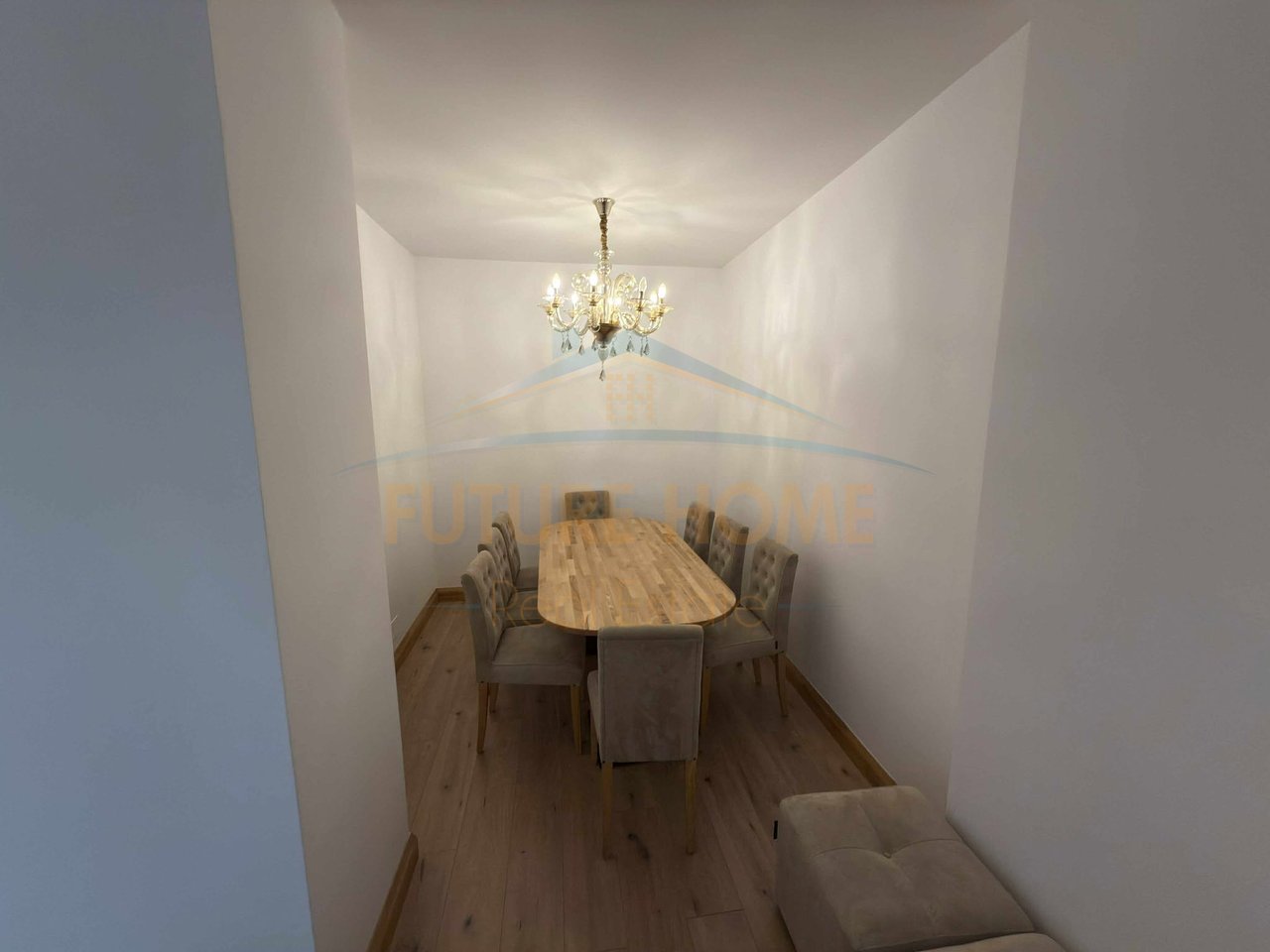 Shitet , Apartament 2+1 , Fresk