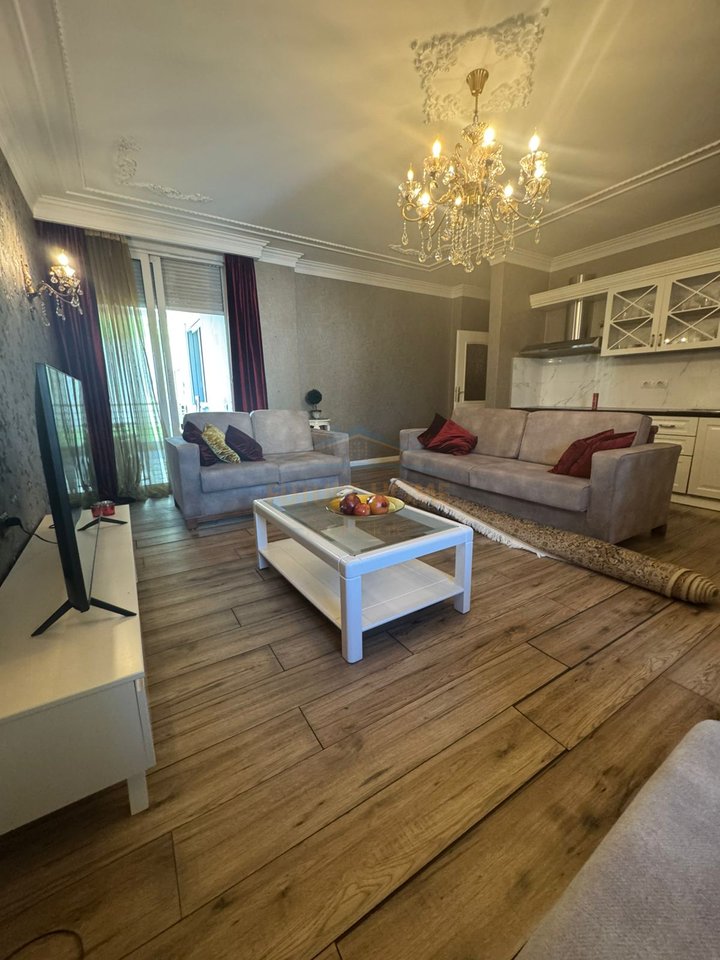 In vendita, Appartamento 2+1+2, Bllok, Tirana.