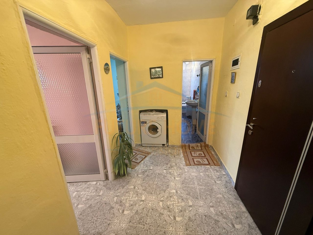 For sale, 1+1 Apartment, Neighborhood 4, Korçë.