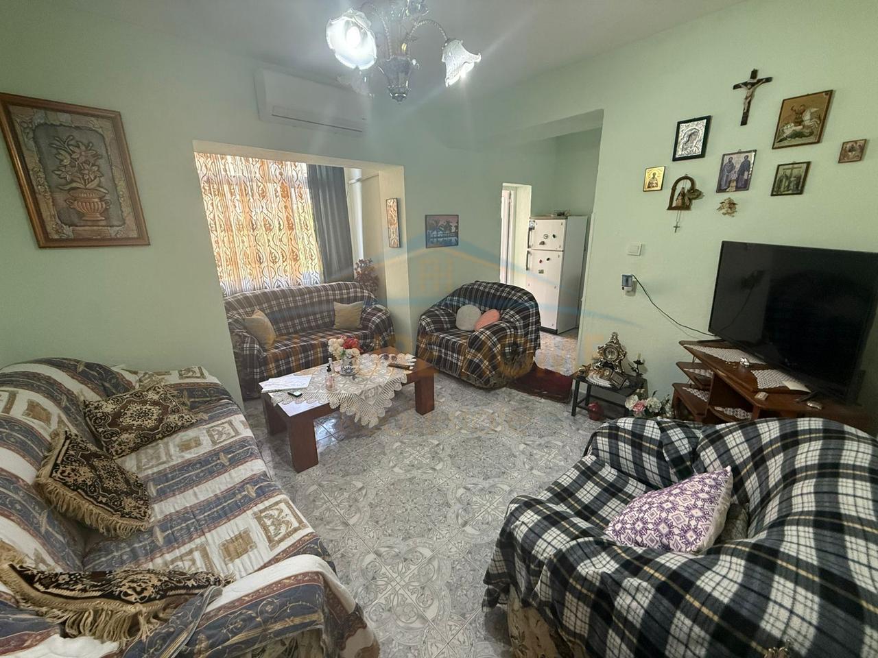 For sale, 1+1 Apartment, Neighborhood 4, Korçë.