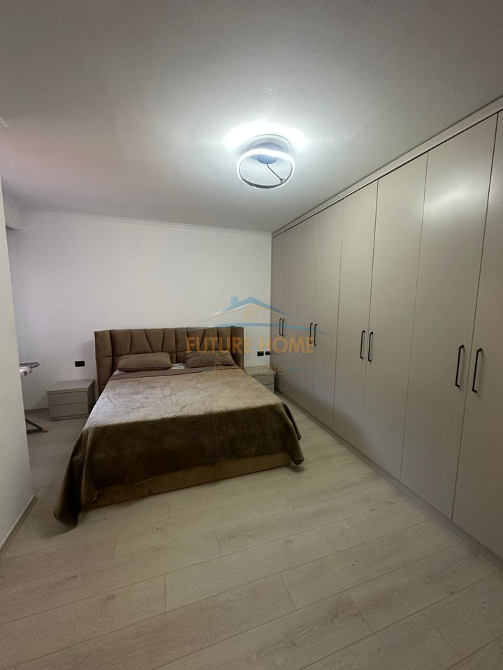 Rent, Apartment 2+1+2+Parking space, Brryl, Tirana.
