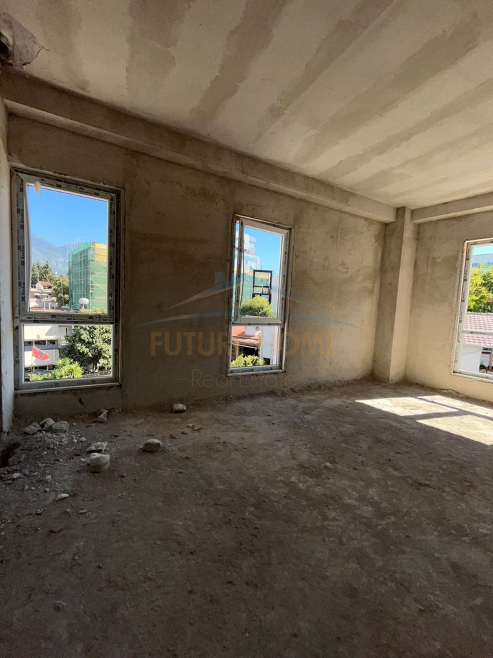 In vendita, Appartamento 1+1, QSUT, Tirana